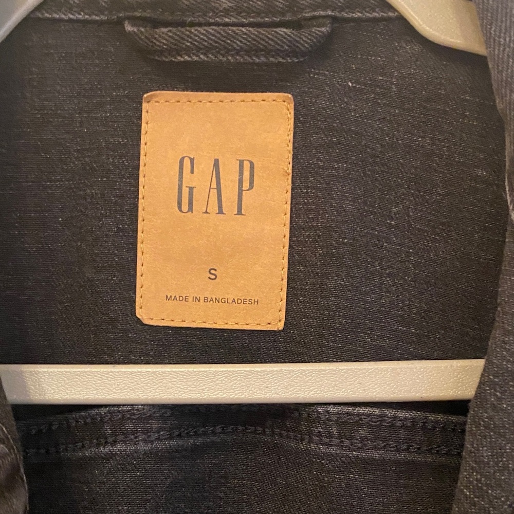 GAP Women's Dark Denim Jacket - Picture 2 of 6